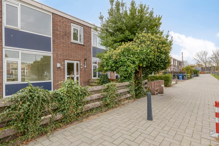 Troubadourlaan 4 in Hoogvliet Rotterdam