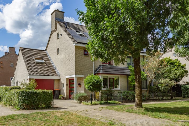 Photo of property Troubadoursborch 61, Houten