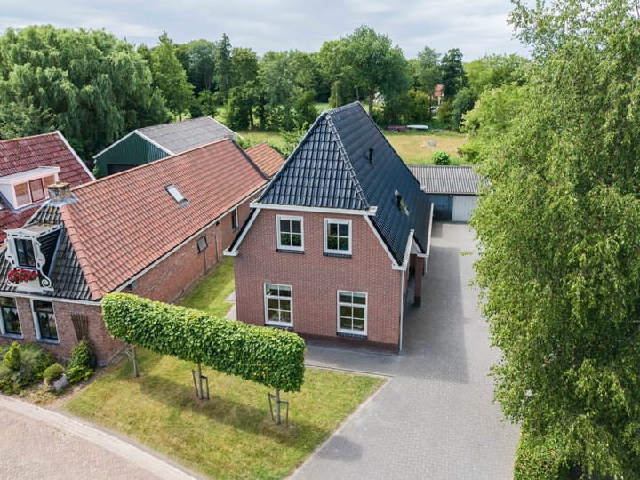 Photo of property Tsjerkepaed 2A, Wier