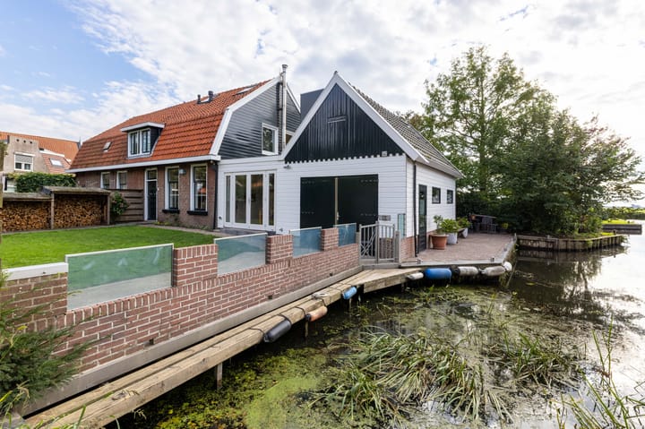 Tsjerkewei 11 in Elahuizen