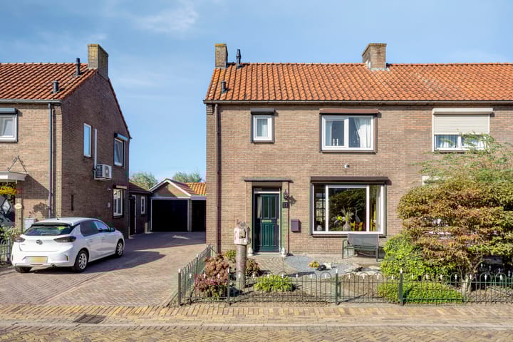 Photo of property Tuinstraat 11, Nederhemert