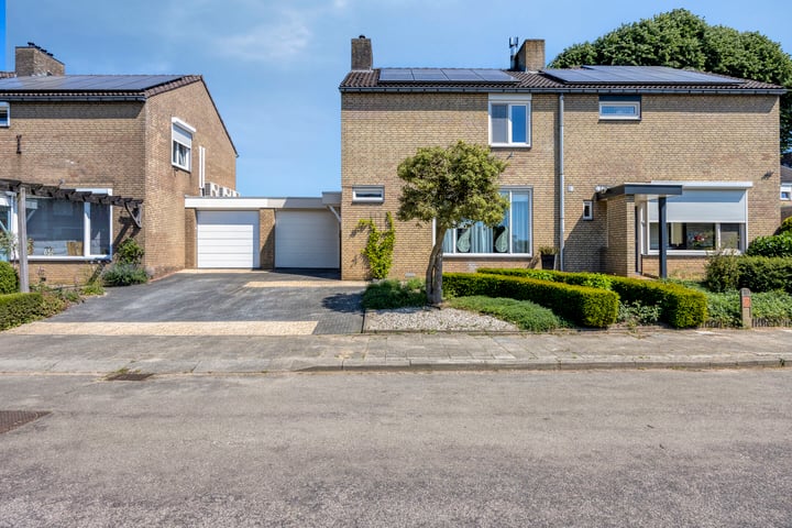 Photo of property Tuinstraat 18, Heerlen