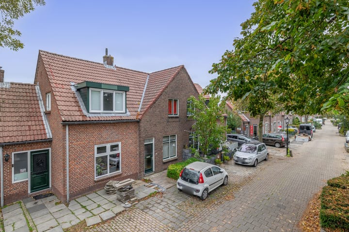 Photo of property Tuinstraat 77, Krimpen aan den IJssel