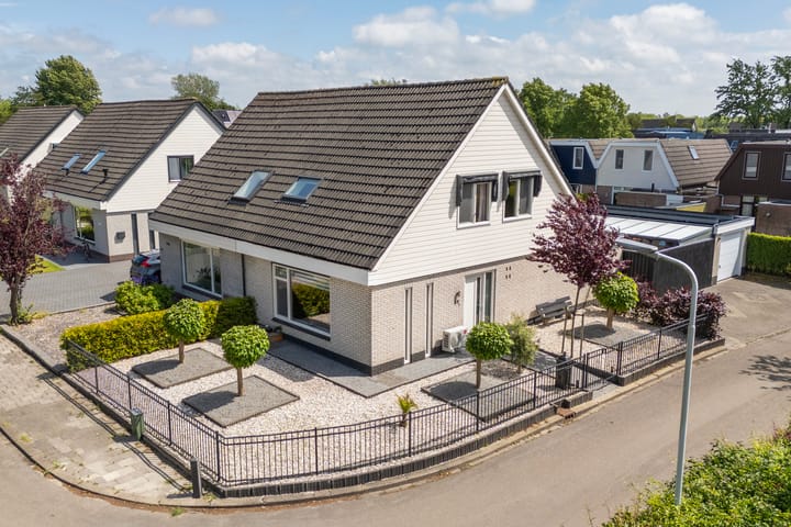 Photo of property Tulipastrjitte 45, Stiens