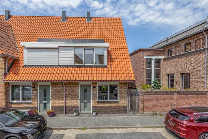 Photo of property Tulpenstraat 16, Lisse