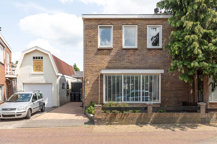Tulpstraat 1 in Hilversum