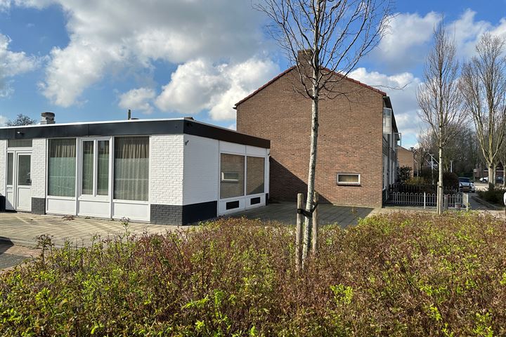 Photo of property Tulpstraat 27, Papendrecht