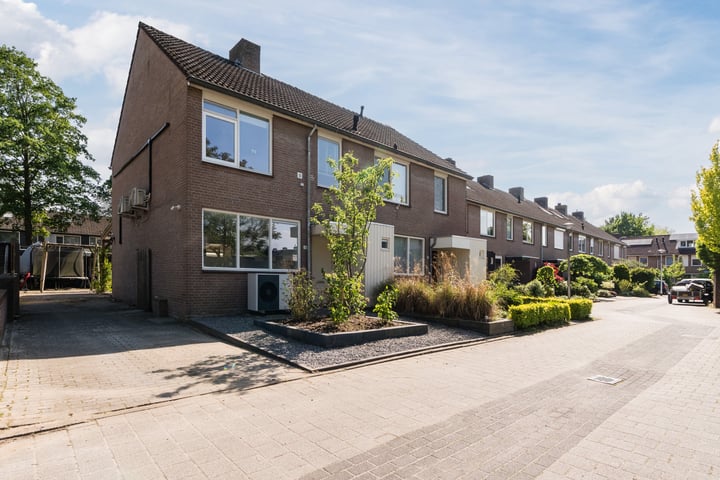 Turfstekerwei 18 in Valkenswaard Foto
