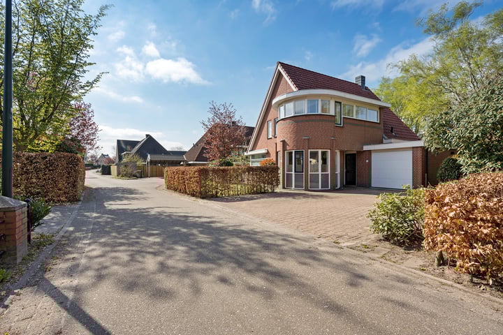 Photo of property Turkooisdreef 13, Emmen
