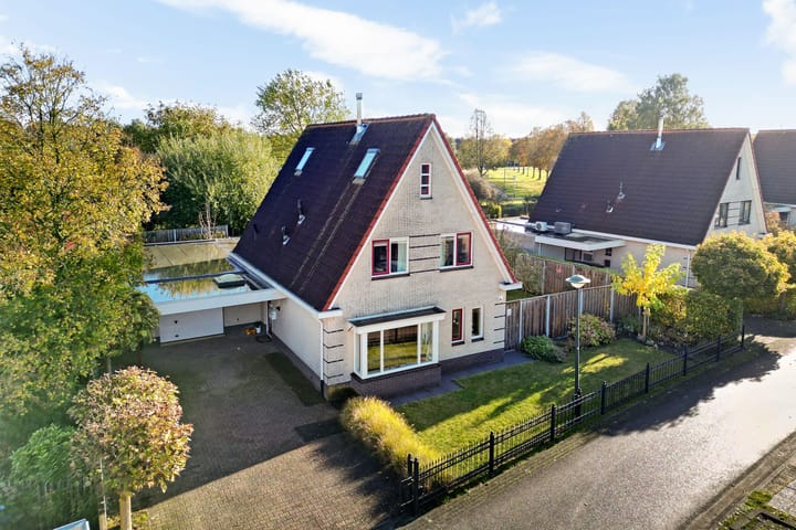 Photo of property Turkooisdreef 8, Emmen