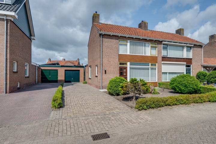 Turnstraat 16 in Hoeven