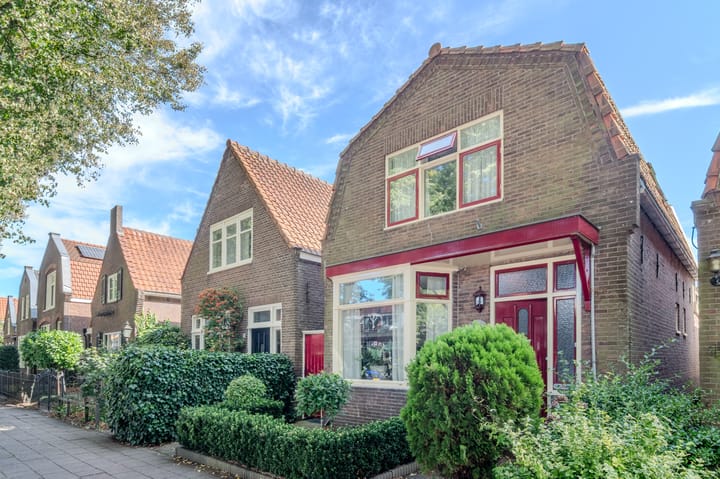 Tweeboomlaan 24 in Hoorn