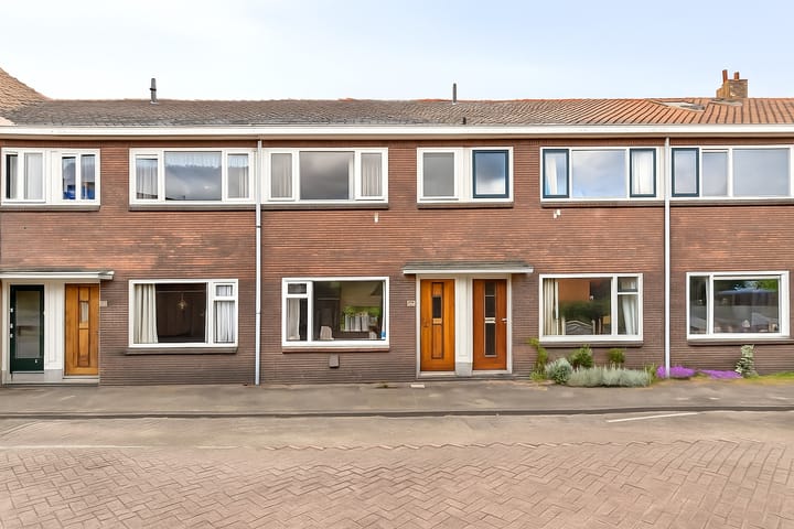 Tweede Hieronymus van Alphenstraat 42 in Gouda
