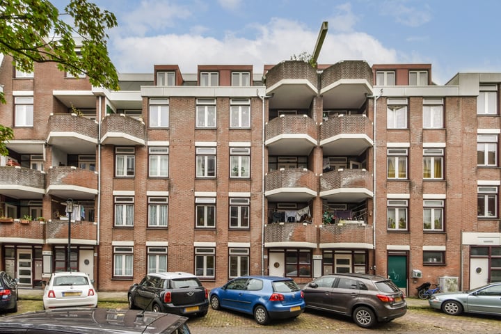 Tweede Oosterparkstraat 151 in Amsterdam