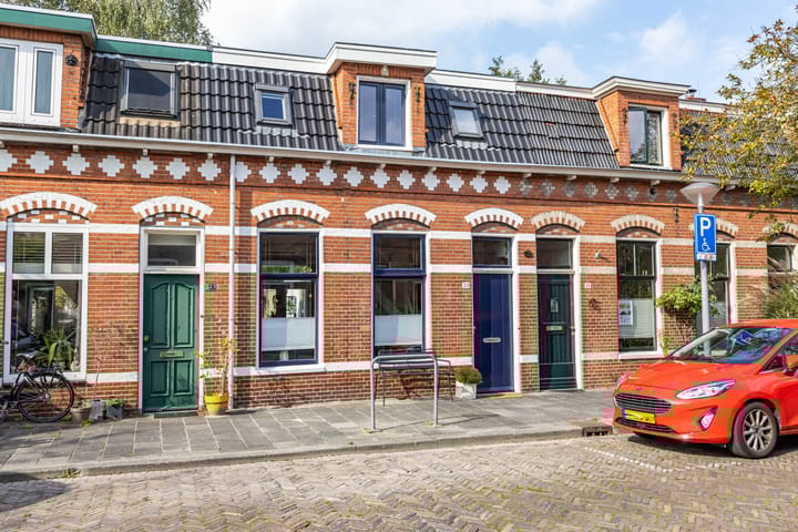 Tweede Spoorstraat 23 in Groningen