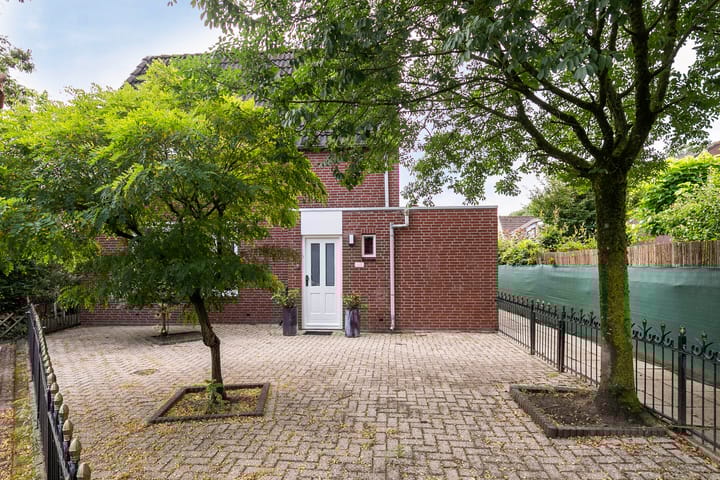 Photo of property Twentehof 142, Helmond