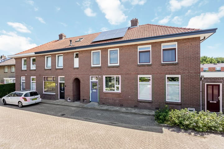 Twijnerstraat 20 in Borne photo
