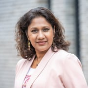 Foto van U. (Usha) Boedhoe RT RM, NVM Register Makelaar bij Klotz Bedrijfshuisvesting