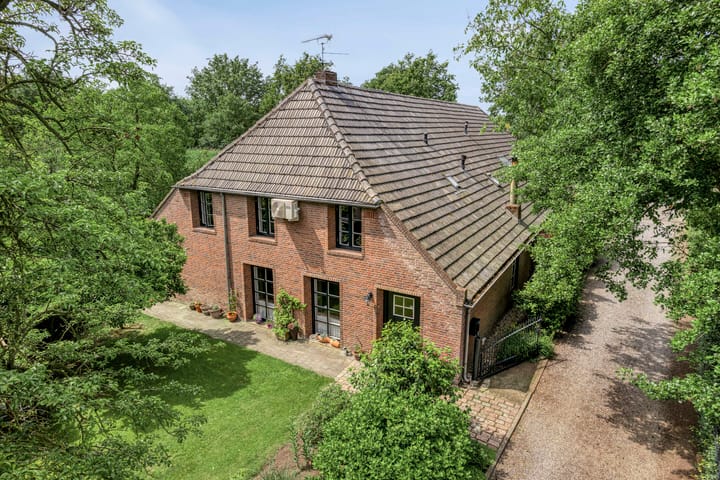 Photo of property Udenseweg 7a, Nistelrode