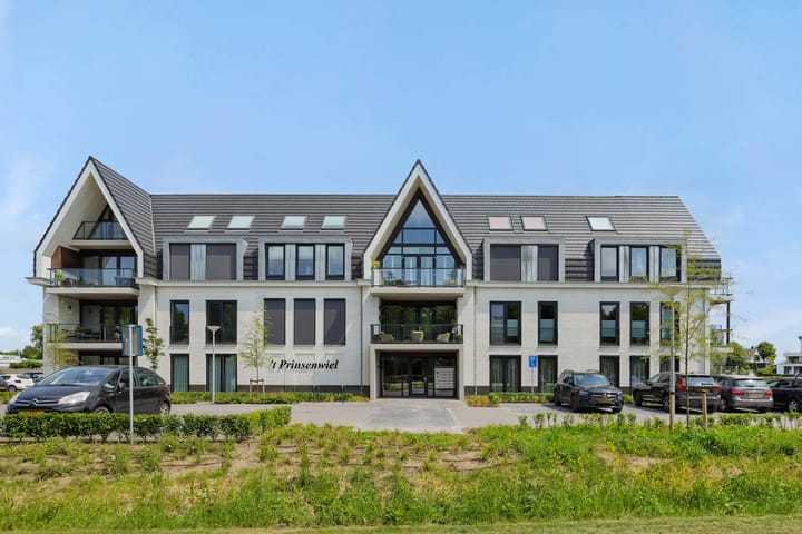Photo of property Uilenburg 5, Hedel