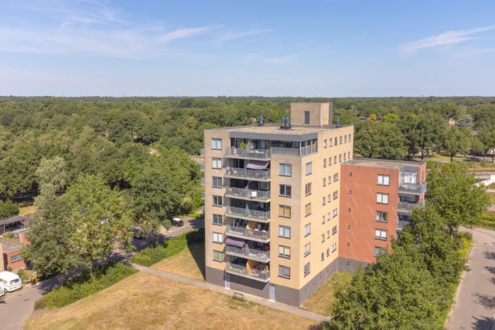 Photo of property Uilenveld 127, Emmen