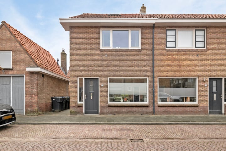 Uitenhage de Miststraat 53 in Kampen