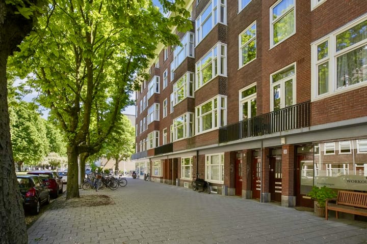 Uiterwaardenstraat 157-1 in Amsterdam foto