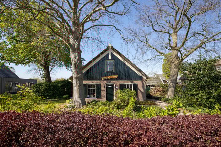 Photo of property Uiterweg 106, Aalsmeer