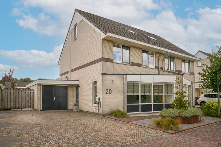Uithof 20 in Wijk en Aalburg