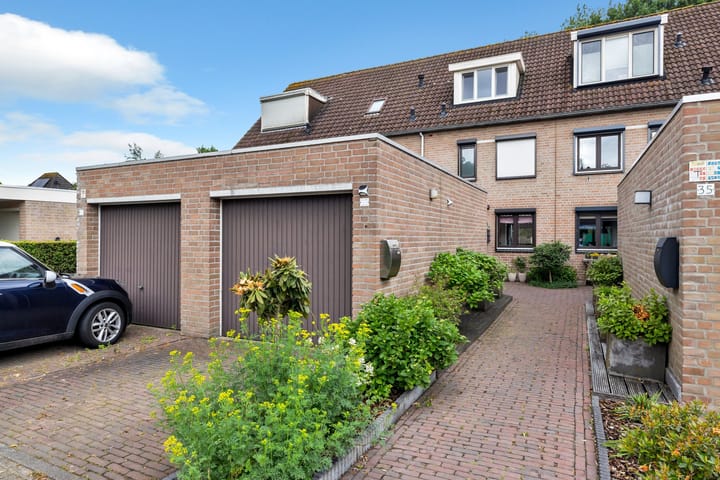 Uitoord 33 in Breda