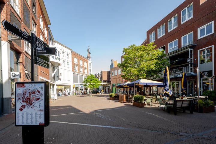 Foto van woning Uitstraat 68, Spijkenisse