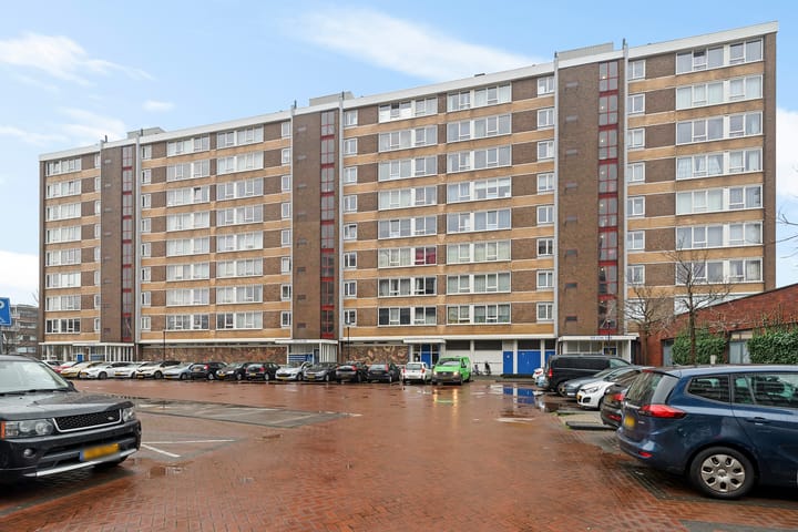 Uiverhof 74 in Beverwijk foto