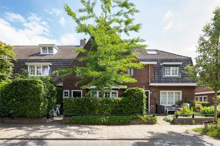 Uiverlaan 7 in Eindhoven