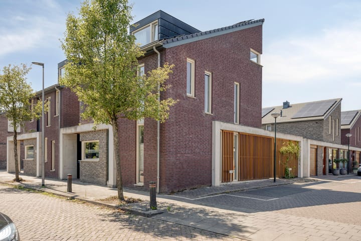 Unastraat 57 in Valkenswaard