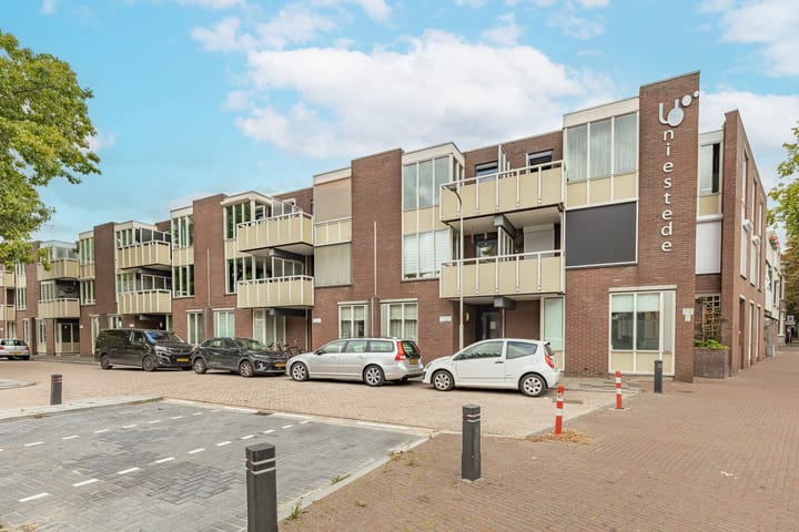 Uniestede 12 in Roosendaal