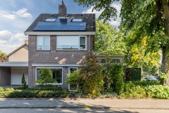 Ursa Major 35 in Loon op Zand