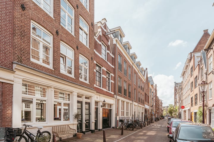 Utrechtsedwarsstraat 52 in Amsterdam photo