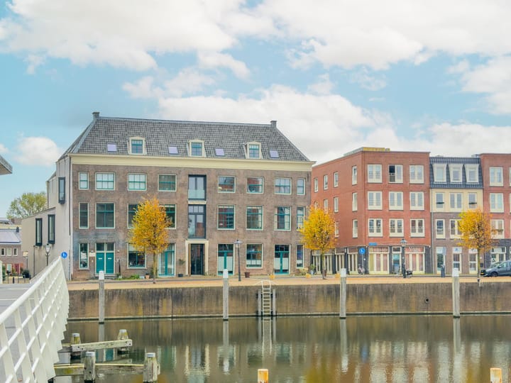 V.O.C.-plein 86 in Rotterdam