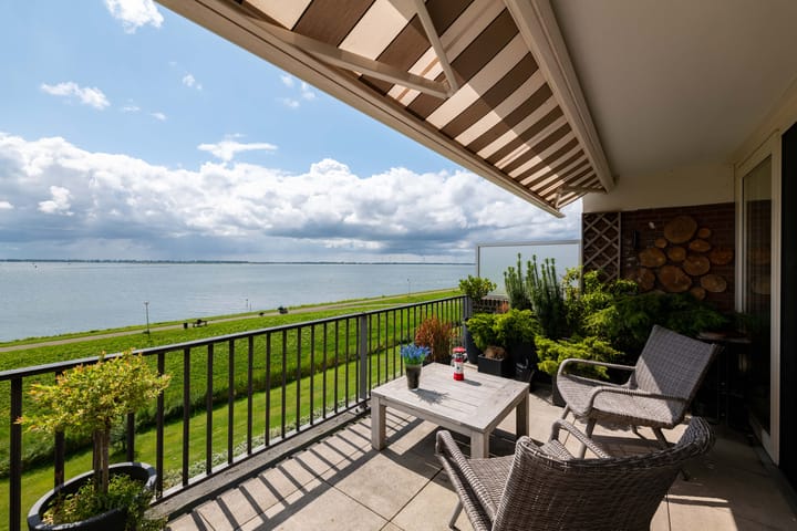 Photo of property Vaargeul 168, Hellevoetsluis