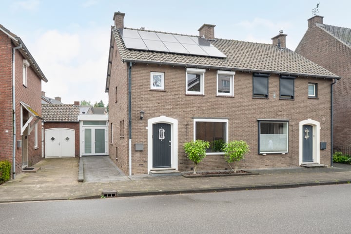 Vaarstraat 4 in Stein