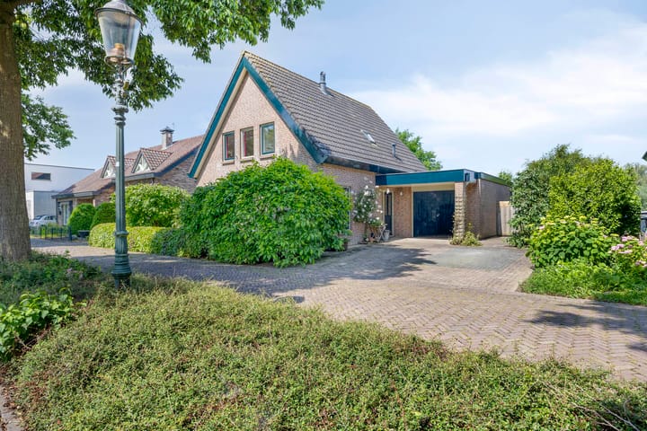 Vaartkant 16 in Drimmelen