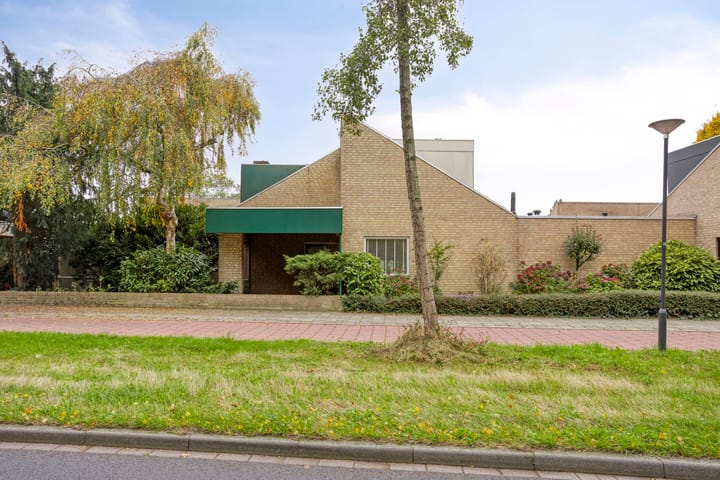 Photo of property Vaarzenhof 152, Uden
