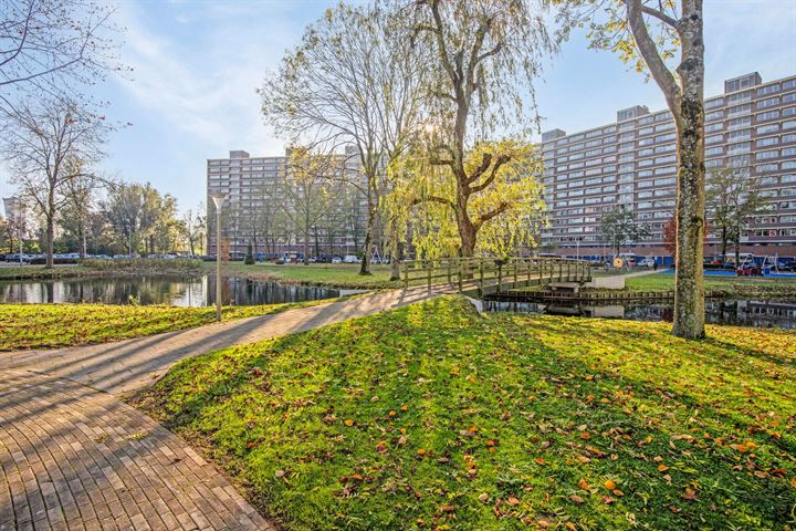 Valeriusrondeel 127 in Capelle aan den IJssel