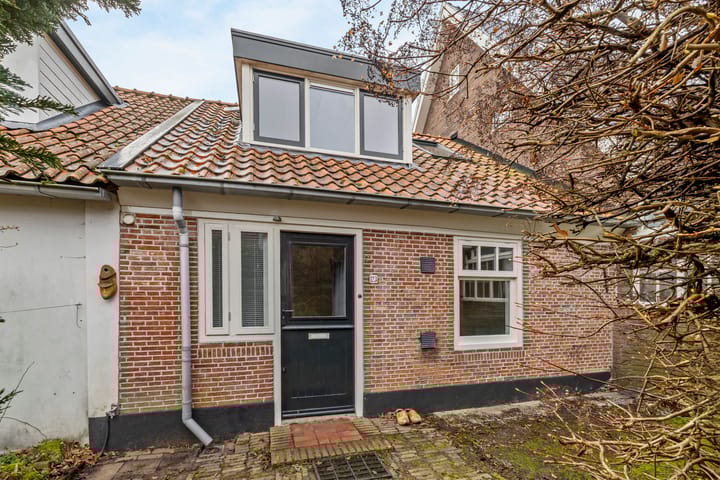 Valkenaarstraat 123 in Huizen