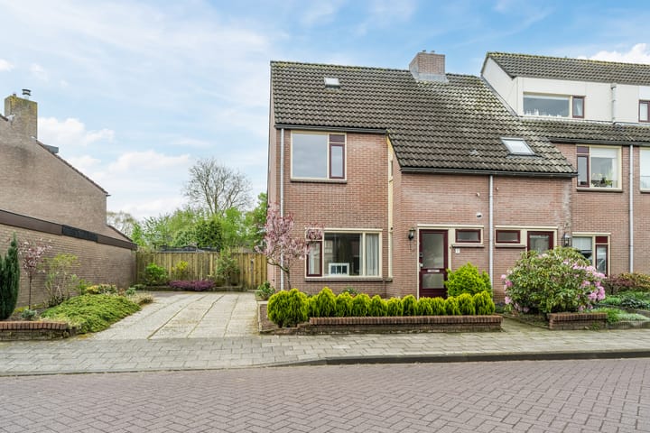 Valkenhof 7 in Nijkerk Foto