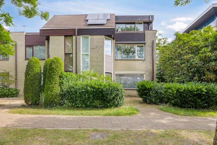 Valkeniersborch 42 in Houten