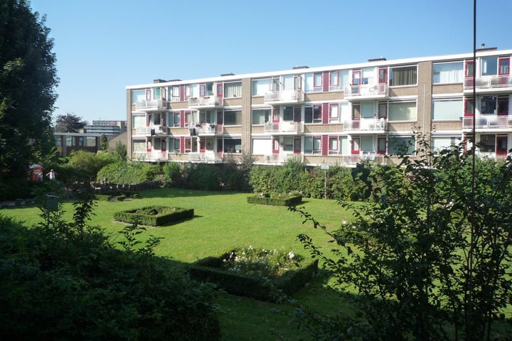 Photo of property Valkreek 35, Rotterdam