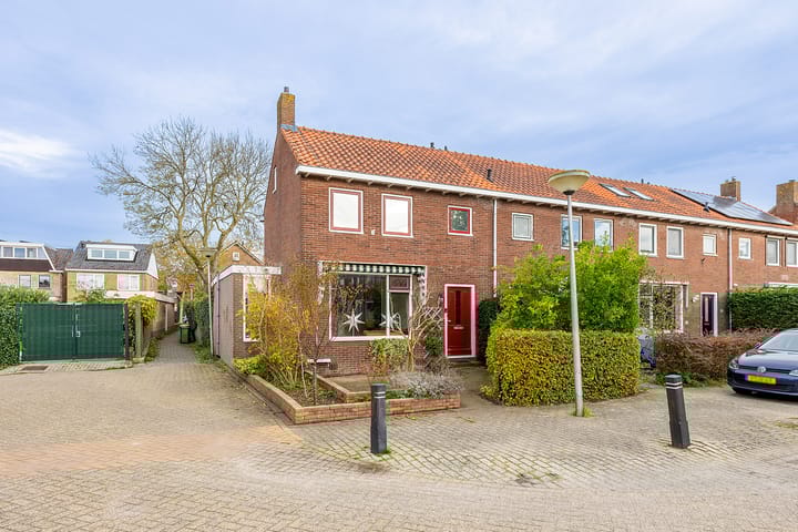 Photo of property Valkstraat 11, Wormer