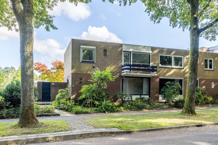 Van Akenstraat 4 in Geleen