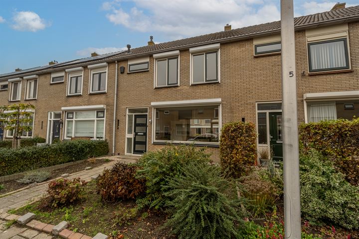 van Almondestraat 12 in Goudswaard